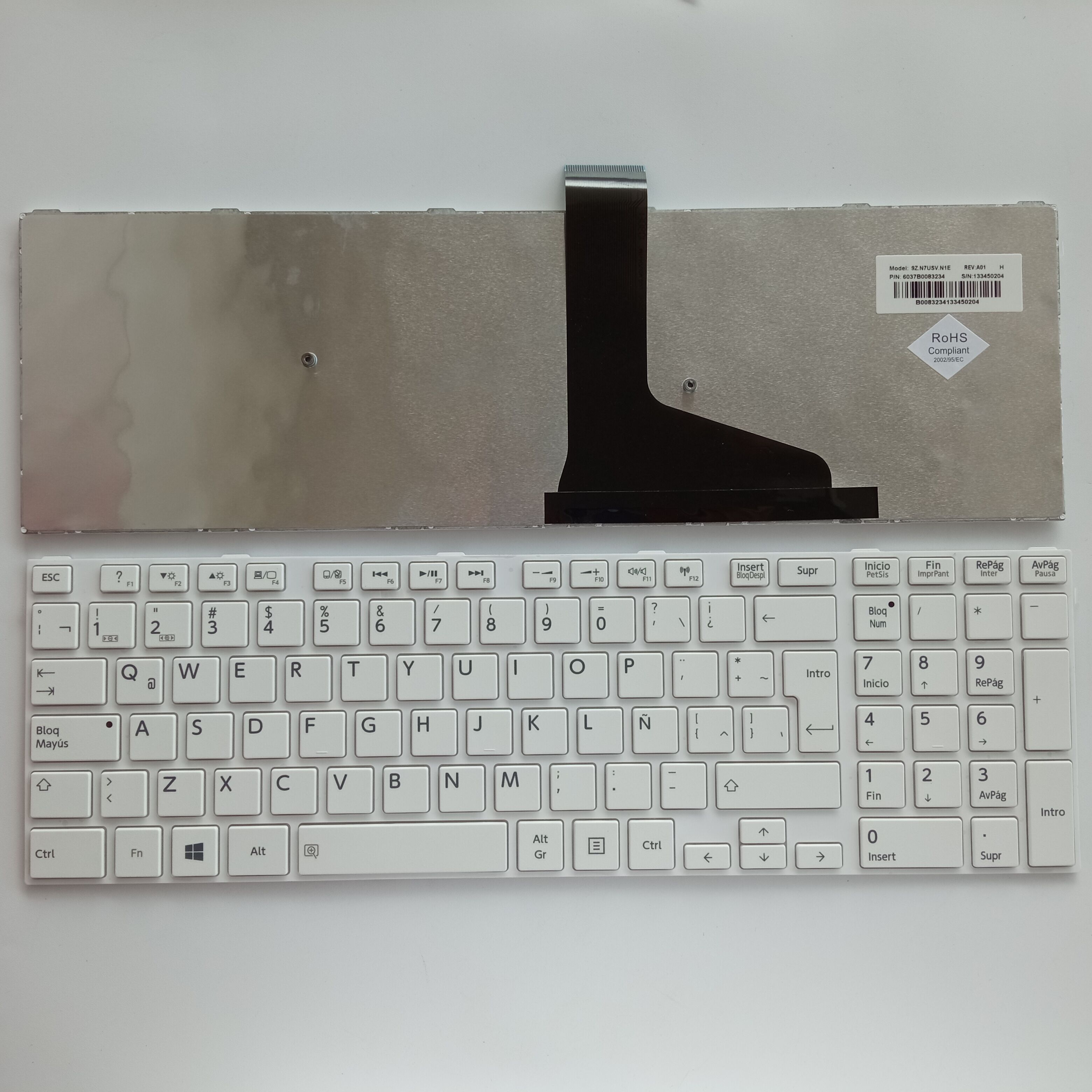 Picture of New Replacement Laptop Keyboard For TOSHIBA S50/L50-A WHITE FRAME BLACK LA Layout